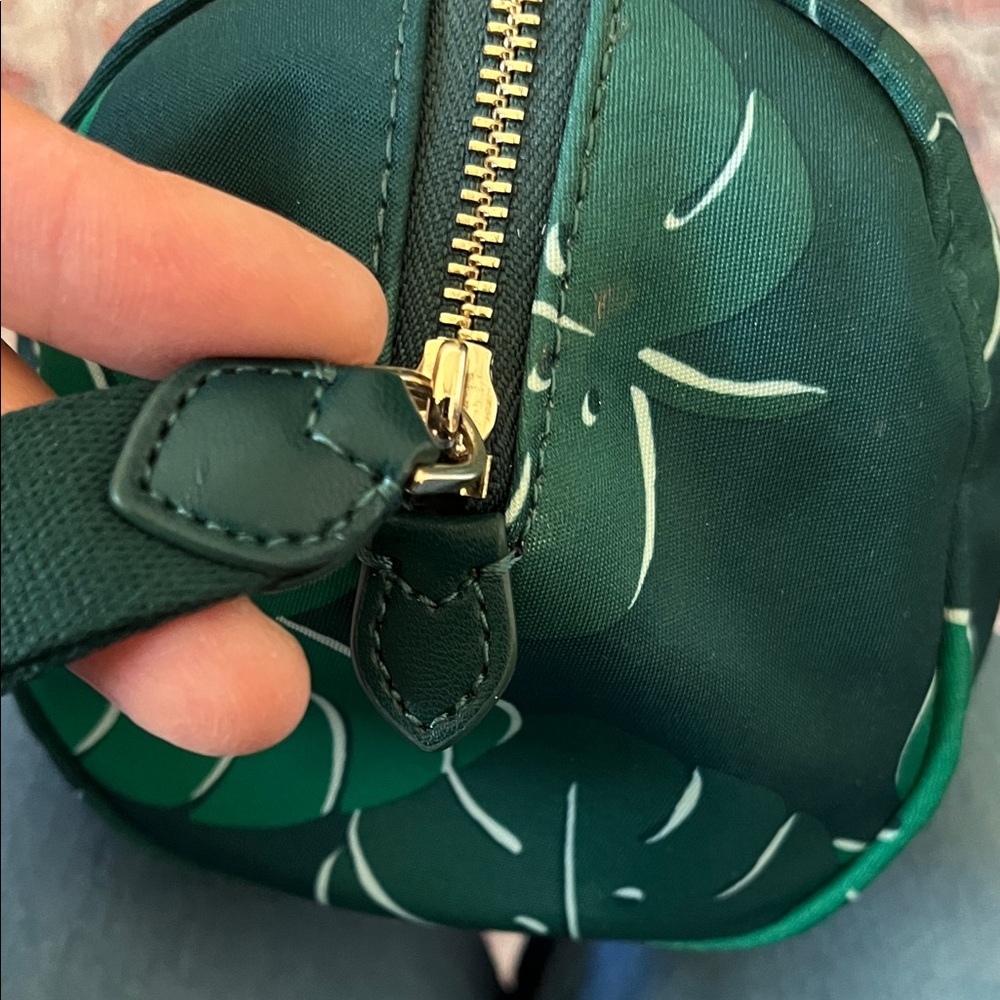 Kate Spade Green Monstera Leaf Print Cosmetic Bag - Picture 5 of 17